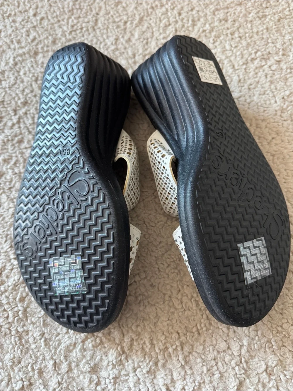NEW Skechers White Laser-Cut Wedge Slide Sandals with Memory Foam Sole - Picture 5 of 6